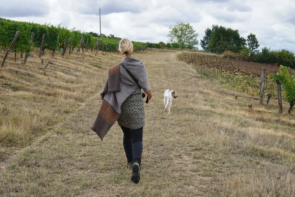 Tamsin walking. Health & Yoga Retreat France