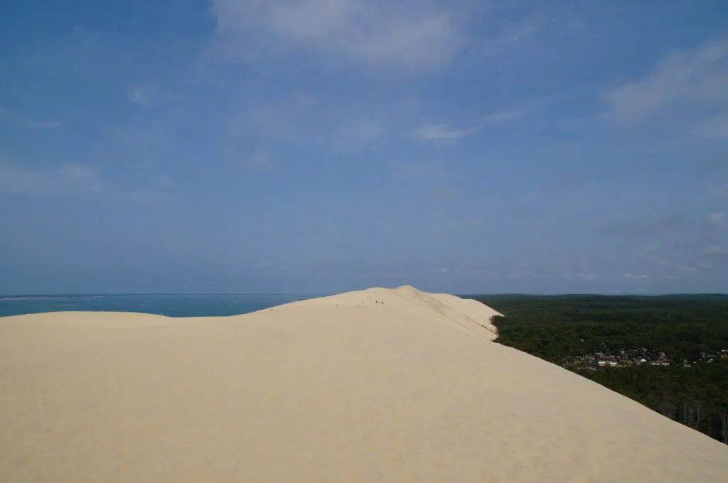 Climbing the Dune du PIlat. How to get to the Dune du Pyla