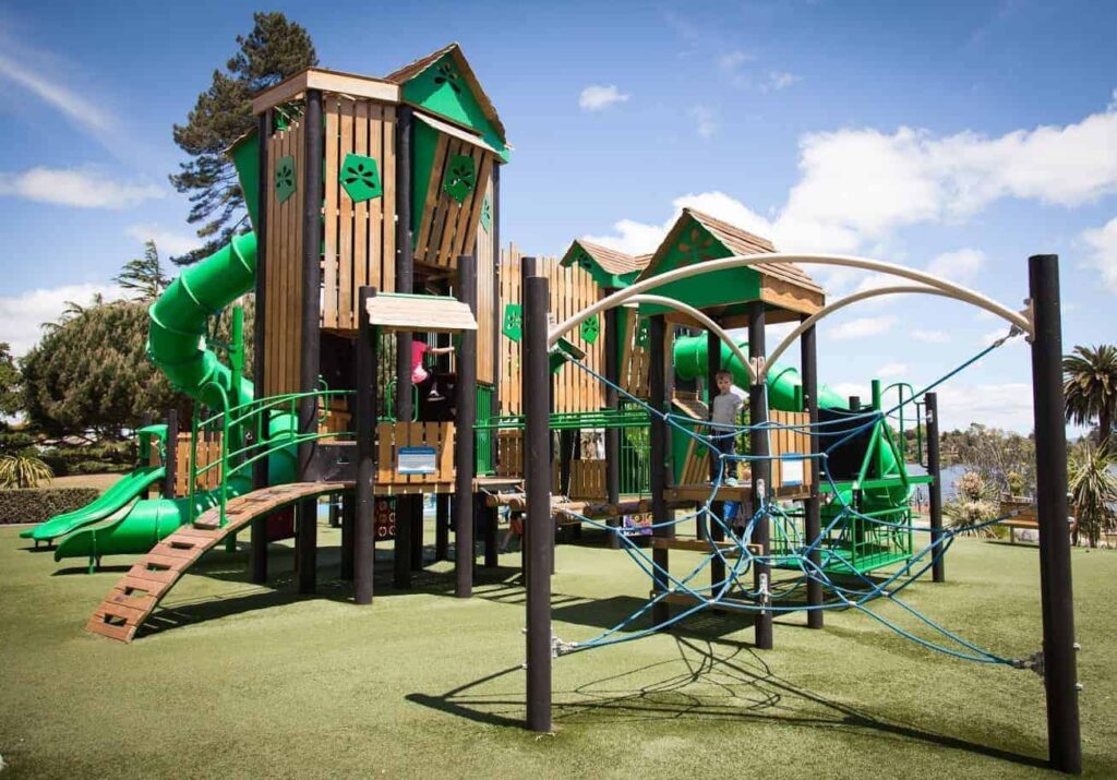 Hamilton Lake Playground, Things to do with kids in Hamilton, New Zealand