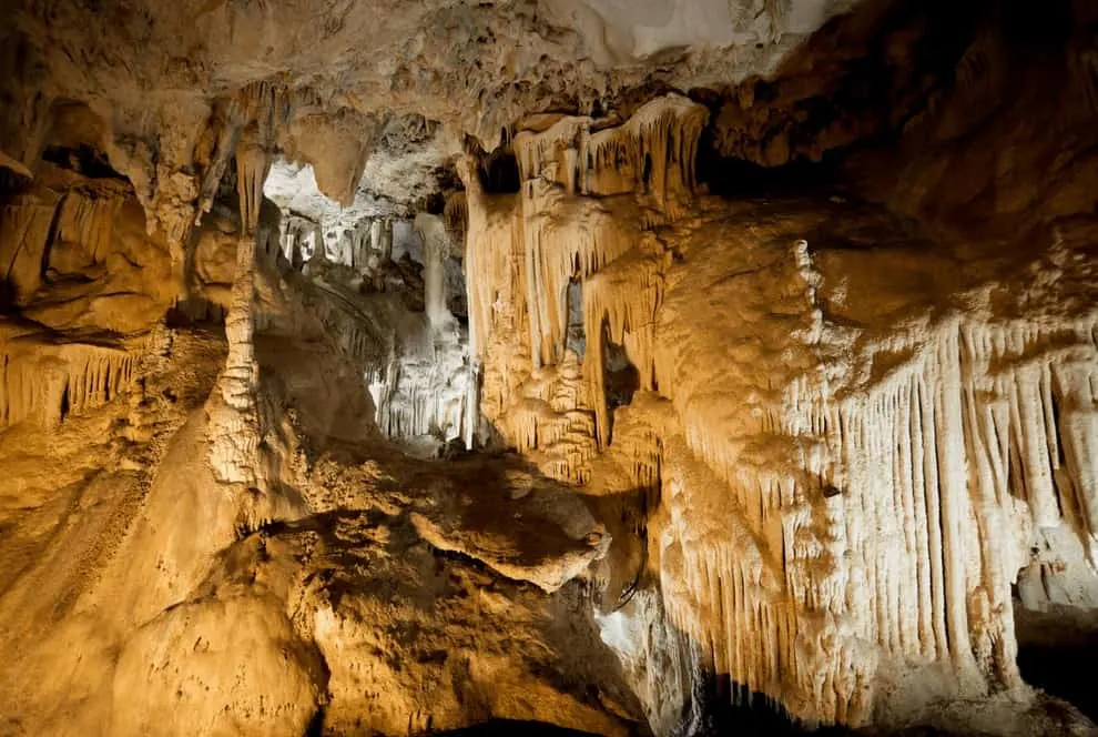Caves in France, Must-see natural attractions in Provence, France
