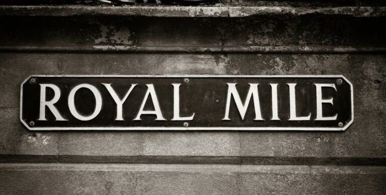 Review of Old Town Chambers. 5 star family accommodation in Edinburgh