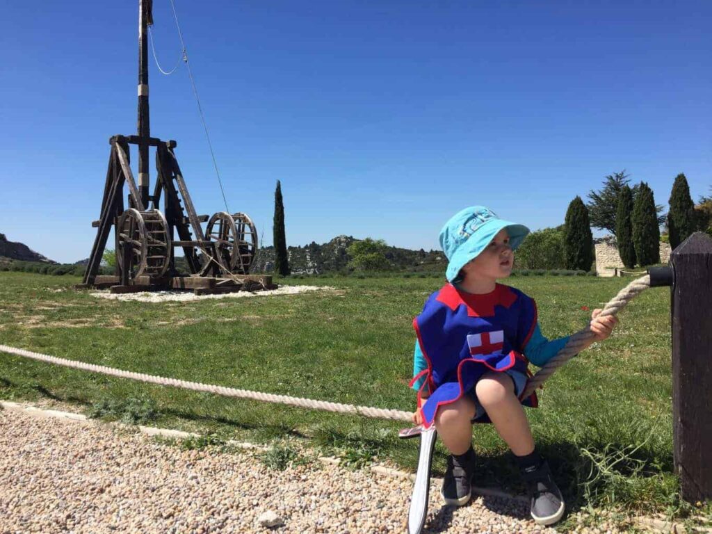 what to do at the chateau des baux de provence.