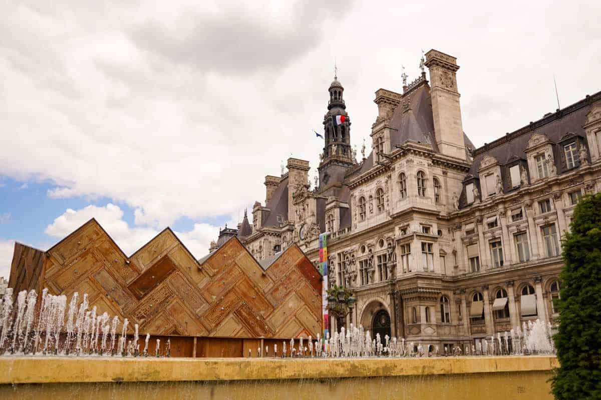 Hotel de Ville & the Circular Pavilion in Paris.