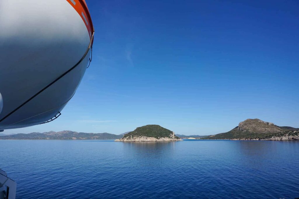 Ferry to Sardinia. How to get to Sardinia.