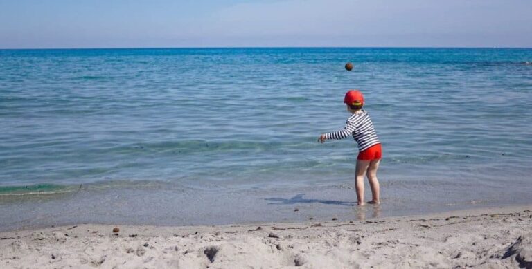 Family holiday guide to Sardinia. What to do with kids in Sardinia