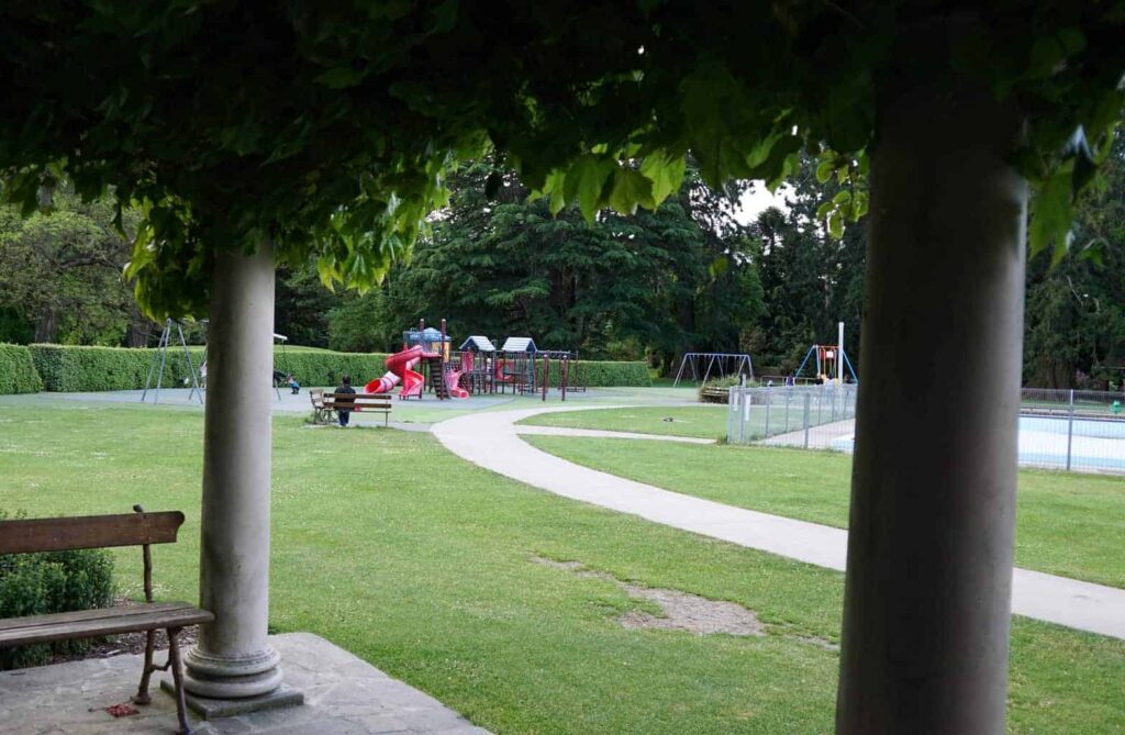 The Christchurch Botanic Gardens are a fantastic thing to do with kids in Christchurch