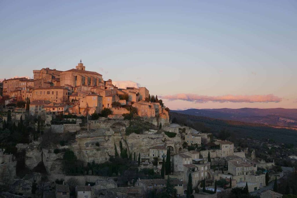 Gordes. Le Long Weekend - 2017 in Review