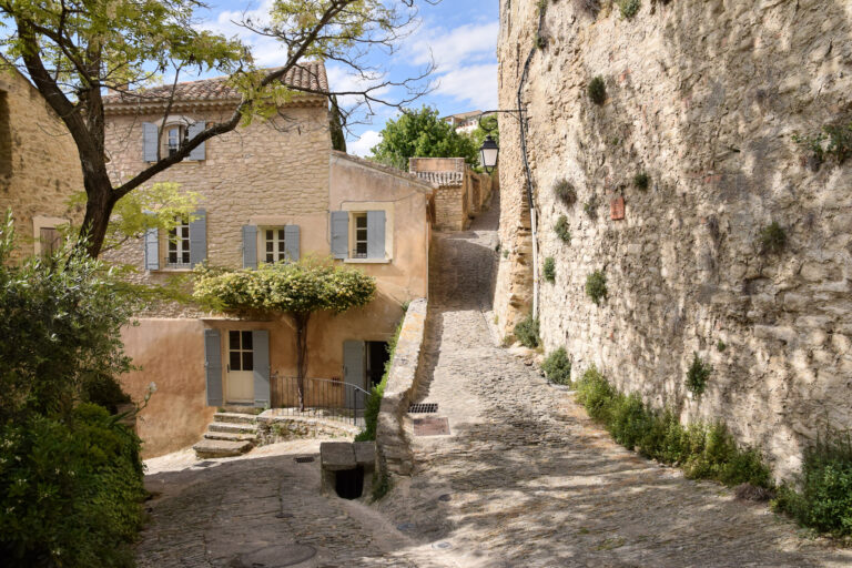 Best Places to Stay in Provence, France – The Ultimate Provence Guide!