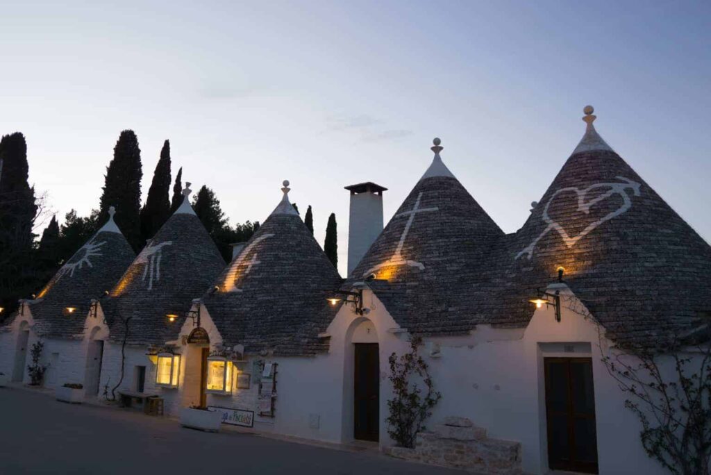 The Best Towns in Puglia Italy. Things to do in Alberobello.