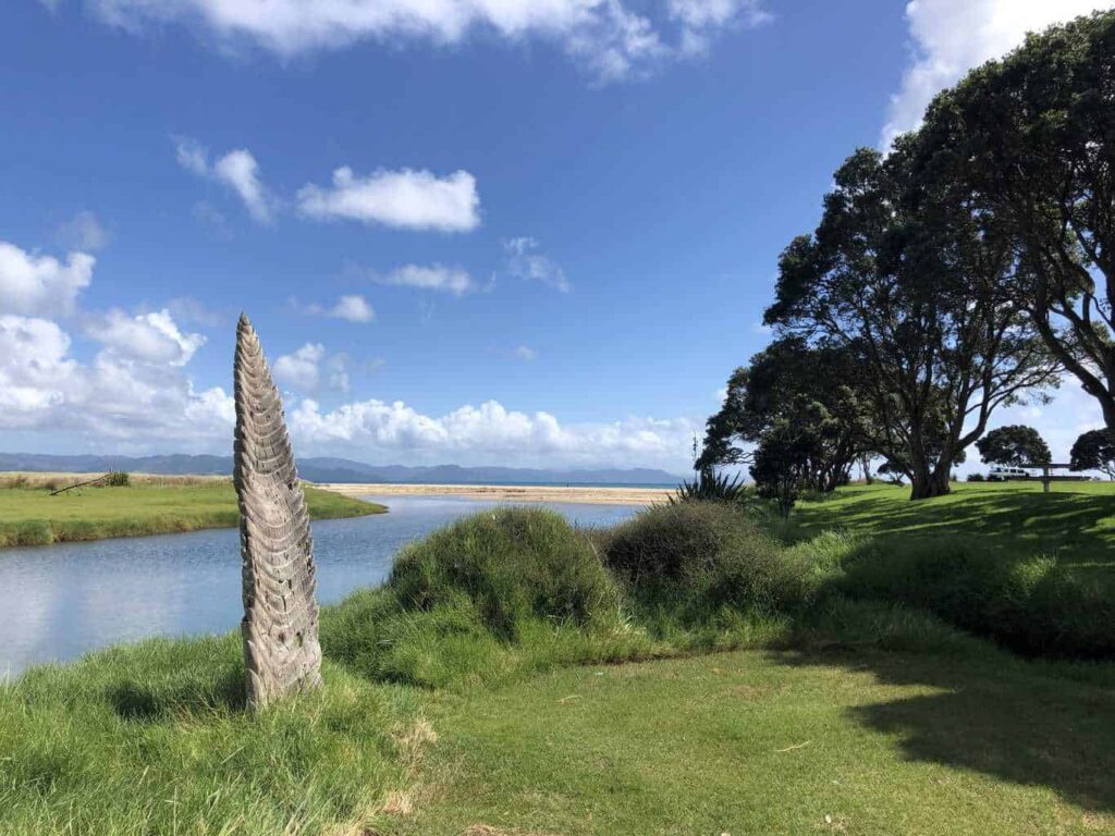 Plaja Kuaotuno din Peninsula Coromandel este una dintre cele mai bune plaje din Noua Zeelandă