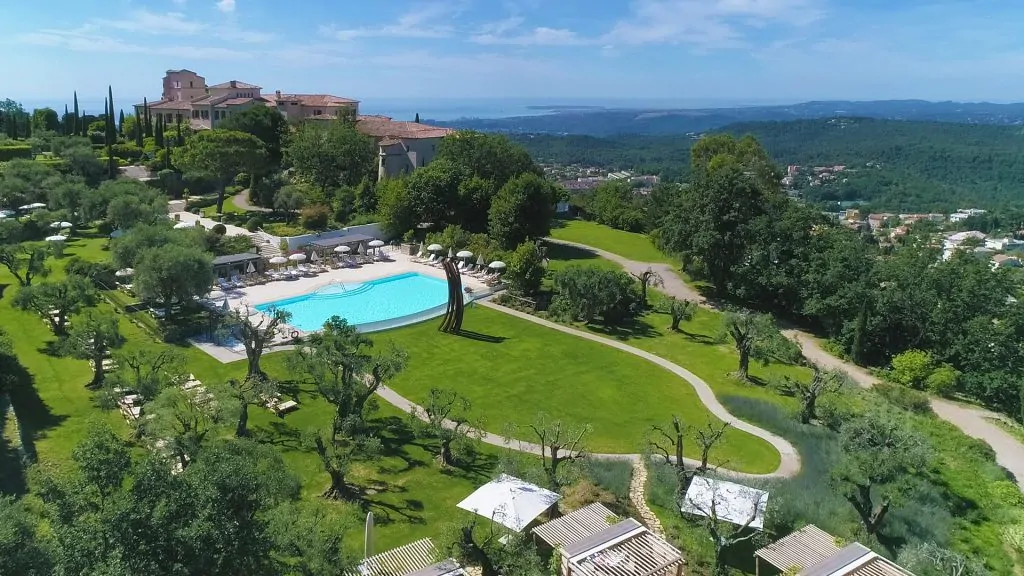 Château Saint-Martin is one of the best chateaux hotels in France