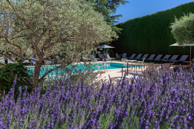 Auberge de Cassagne & Spa – 5* Hotel Near Avignon