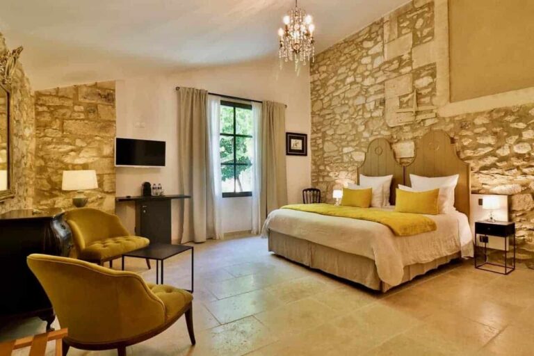 Mas Château Blanc – 5* Hotel in Avignon