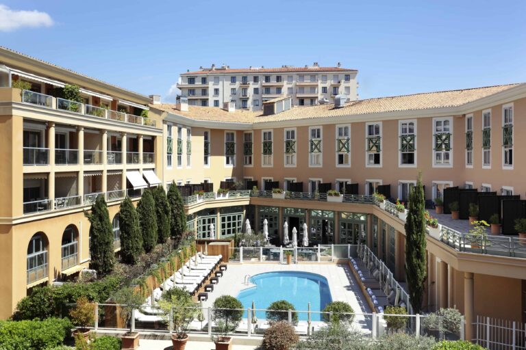 Grand Hôtel Roi René – Central Aix-en-Provence Hotel