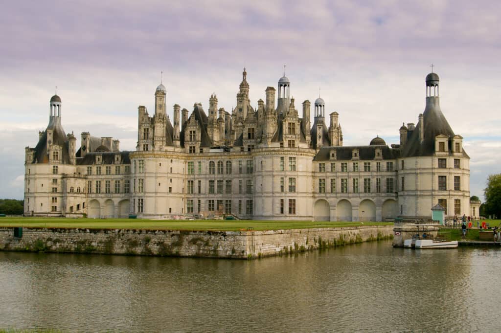 historical tourist attractions in france