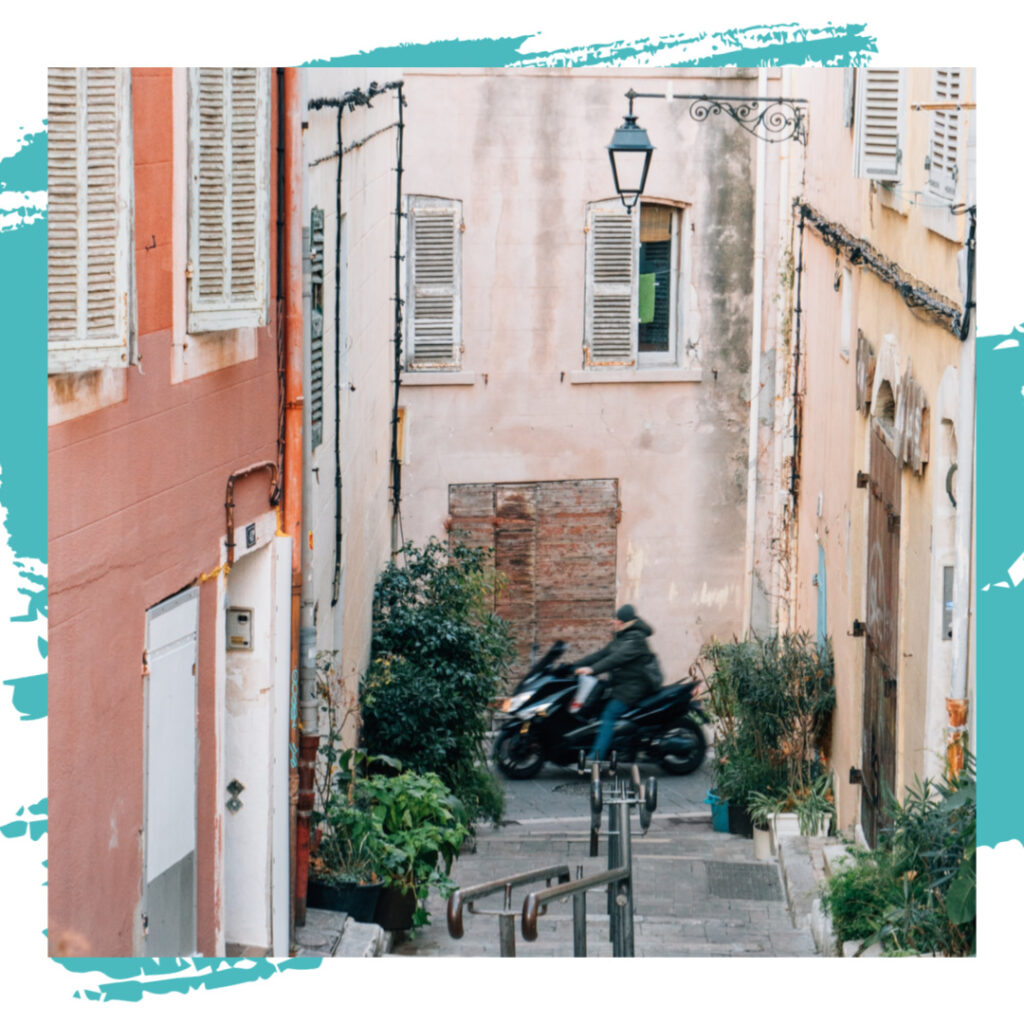 Marseille travel guides