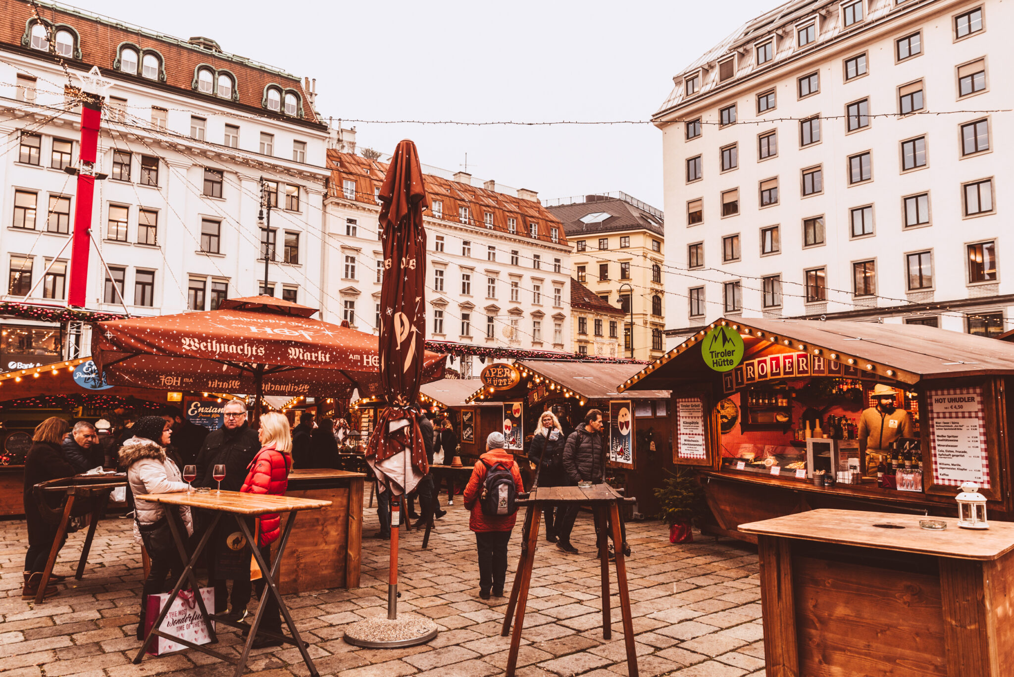 Visiting the Vienna Christmas Markets Le Long Weekend