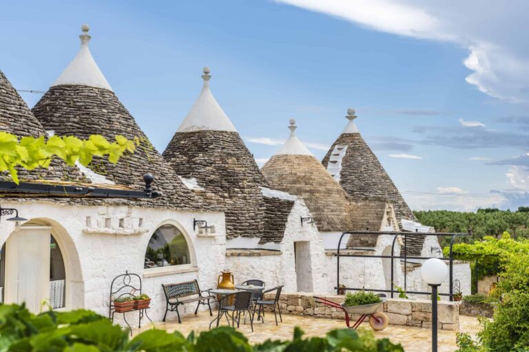 15 Best Puglia Vacation Rentals – Trulli, Masseria & More!