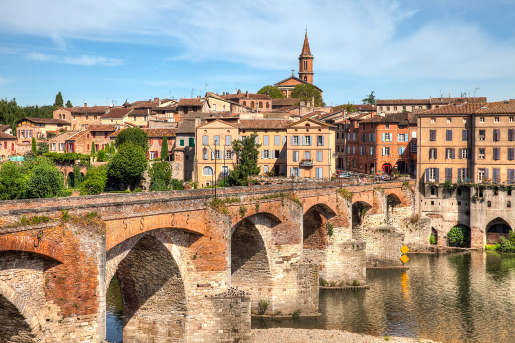 french towns to visit in summer
