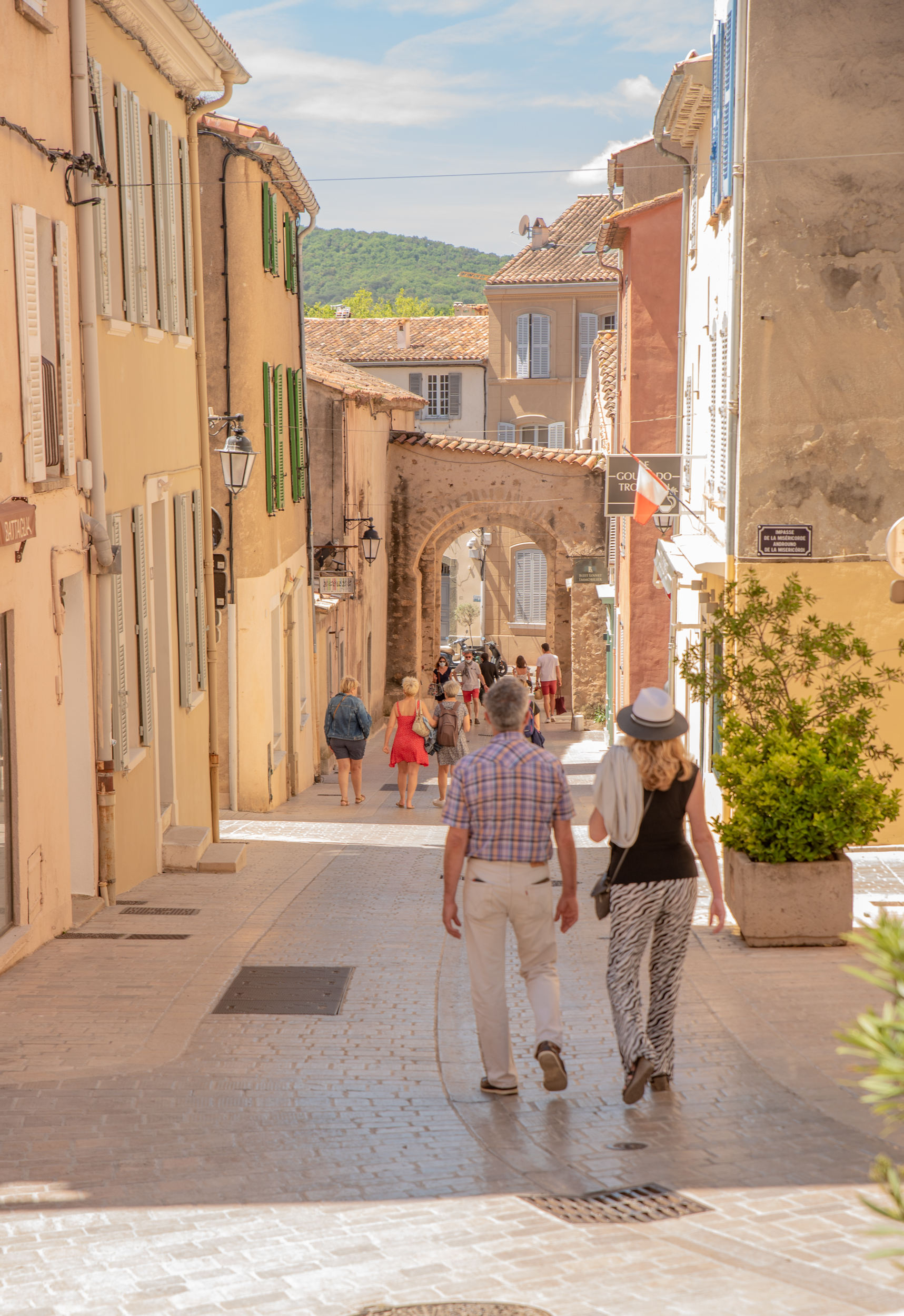 St. Tropez Travel Guide: Things To Do and Where To Stay